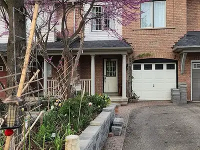 Private Rooms for rent in Mississauga - Available July 1st