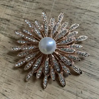 Vintage Starburst Pattern Brooch With A Faux Pearl., View more