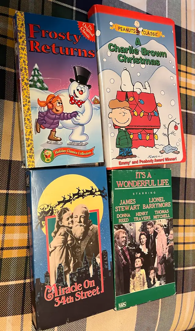 Christmas VHS Movie Lot - 4 Tapes633512968718091217