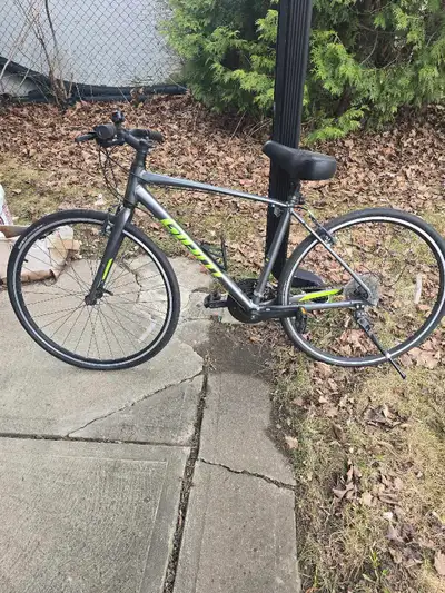 Giant escape 3 hybrid bike, View more