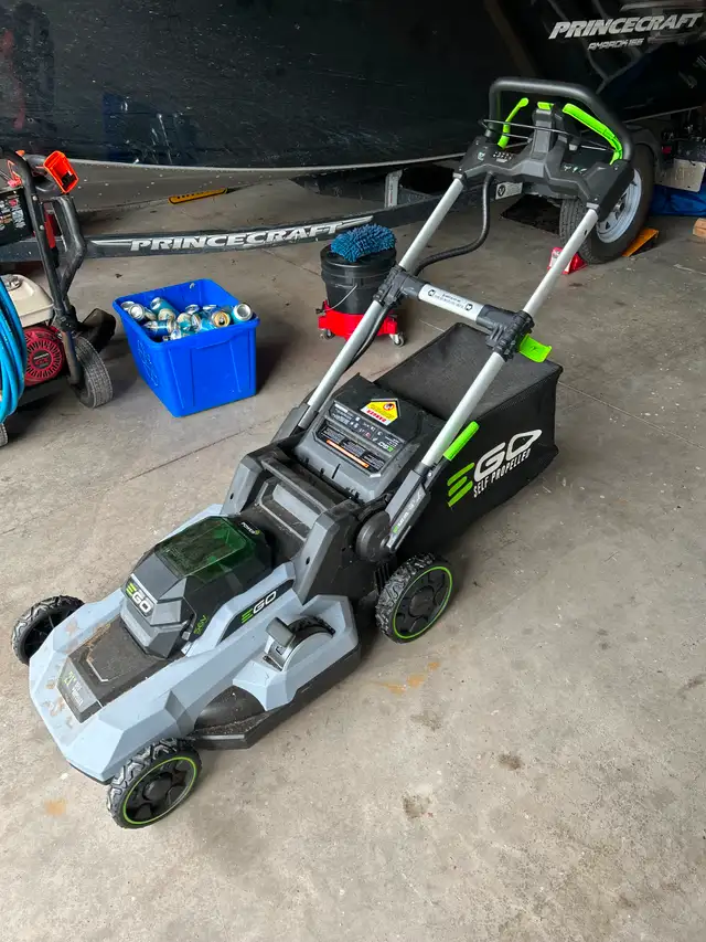 E-GO 56V Self Propelled 22" Lawnmower with Battery & Charger62863734732419121