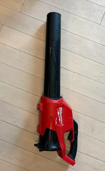 A few years old. Don’t need it anymore regular 300.00 brand new. Blower only. Willing to throw in a...