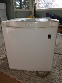 Danby 1.6 cu. feet refrigerator