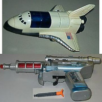 Navette et Fusil d'Espace / Space Shuttle and Gun Toy
