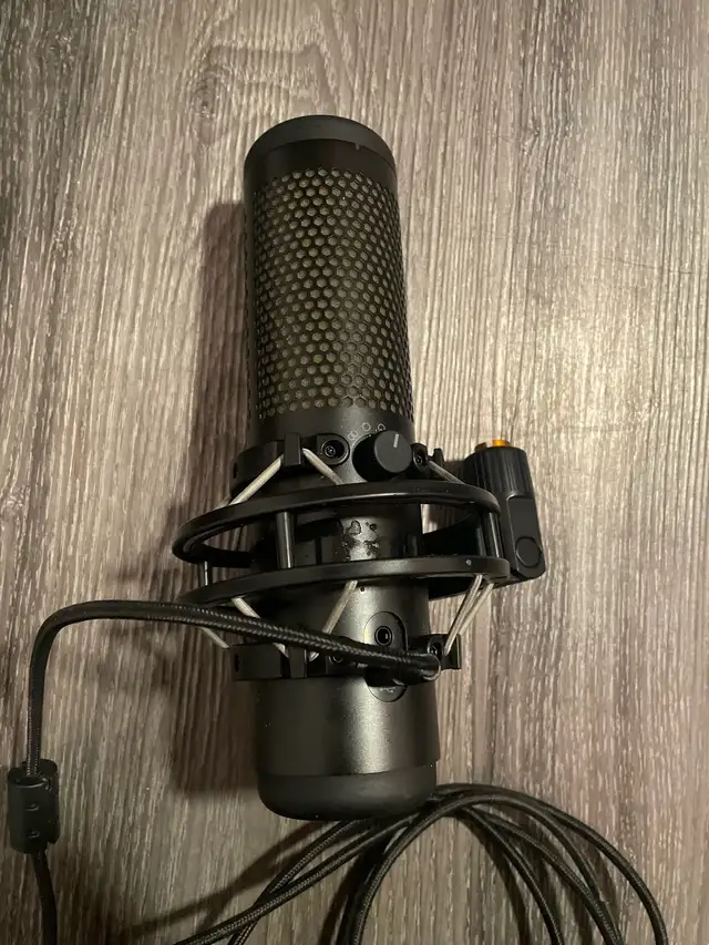 HyperX QuadCast S65183691354242121
