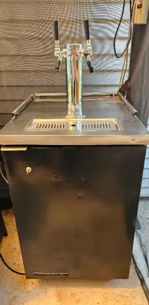 Frigidaire à bière TRUE pour keg, View more