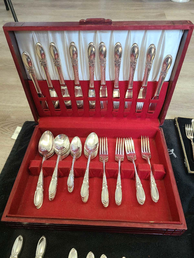 Vintage Silver Flatware in Kitchen & Dining Wares in North Bay - Image 2