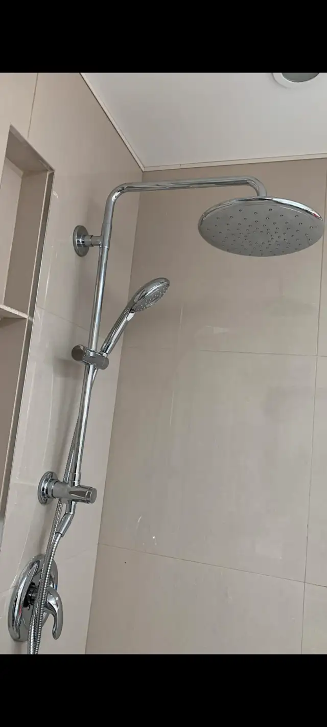 plumber looking for work (4168901993)62863714837507122