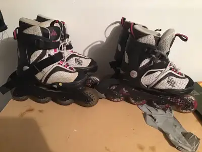 Patin aligné pour jeune fille de 10 a12 ans grandeur 7'size ajustable