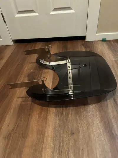 Detachable quick release windshield for HD