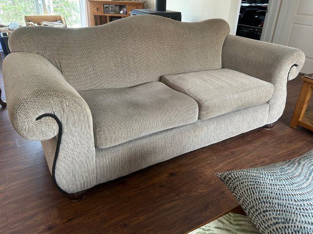 Couch and Loveseat in Couches & Futons in Muskoka - Image 2