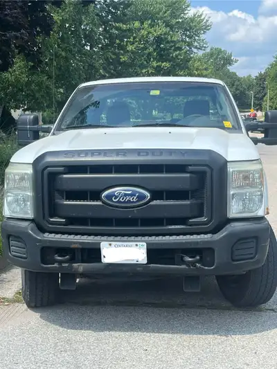 2 OWNERS, PREVIOUS HYDRO TRUCK 4X4! 6.2L V8!! 4 DOOR SUPER CAB LONG BOX!! 3/4 TON SUPER DUTY SUSPENS...