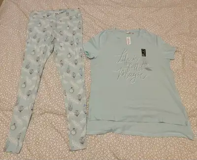 Brandnew La Vie en Rose room wear setup, View more