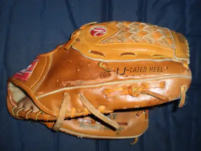 Rawlings RGB60T 12.5 inch Baseball Softball LH Glove, View more