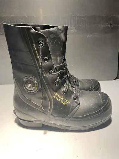 ⚠️Vintage 1986 Bata US airborne/military Extreme⚠️  Cold Boots, View more