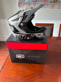100 % The Aircraft Helmet- Composite Bike Helmet Brand New