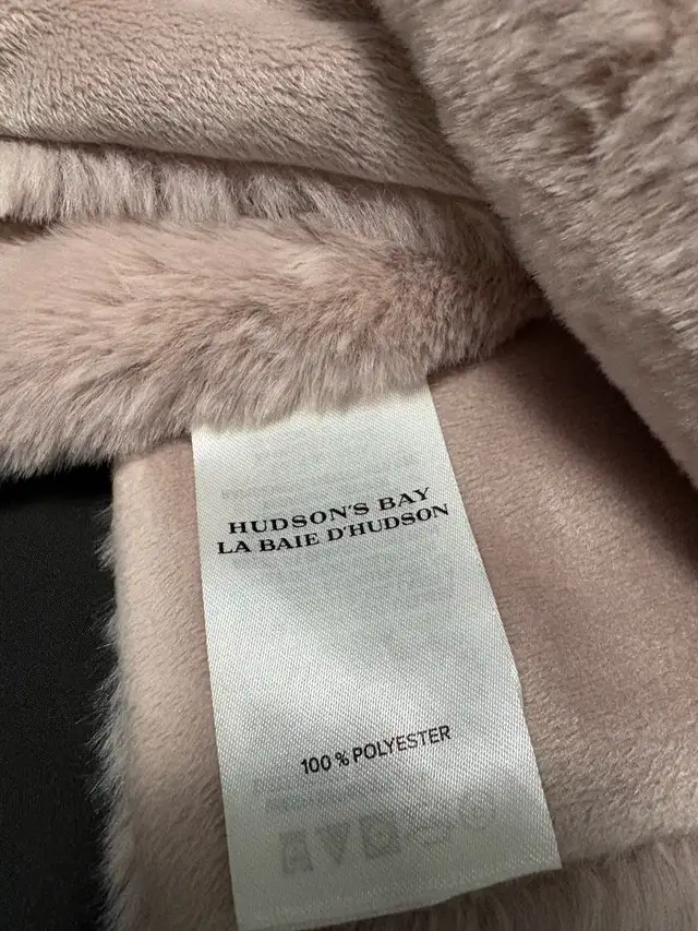 3 Pink Blankets in Bedding in Strathcona County - Image 2