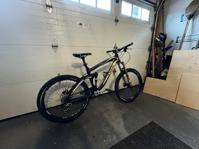 Trek Remedy 9 Mountain Bike in Mountain in Kitchener / Waterloo - Image 4