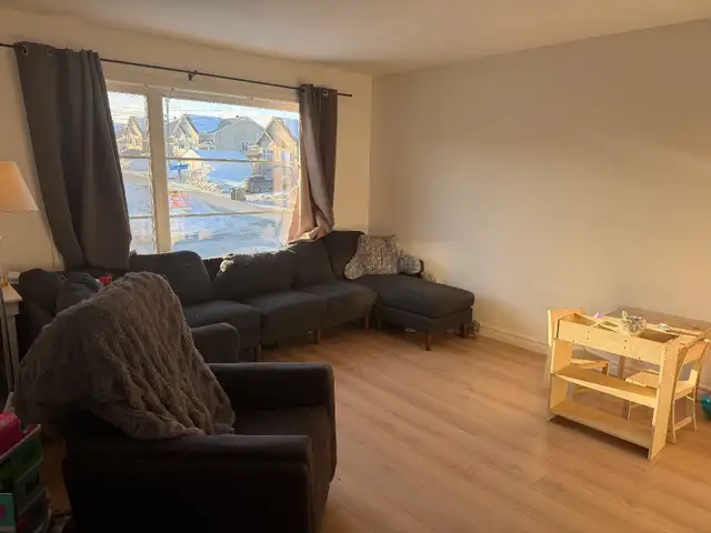 Maison (Jumelé) à louer (3 chambres / 2 salles de bains) in Long Term Rentals in Sherbrooke - Image 6