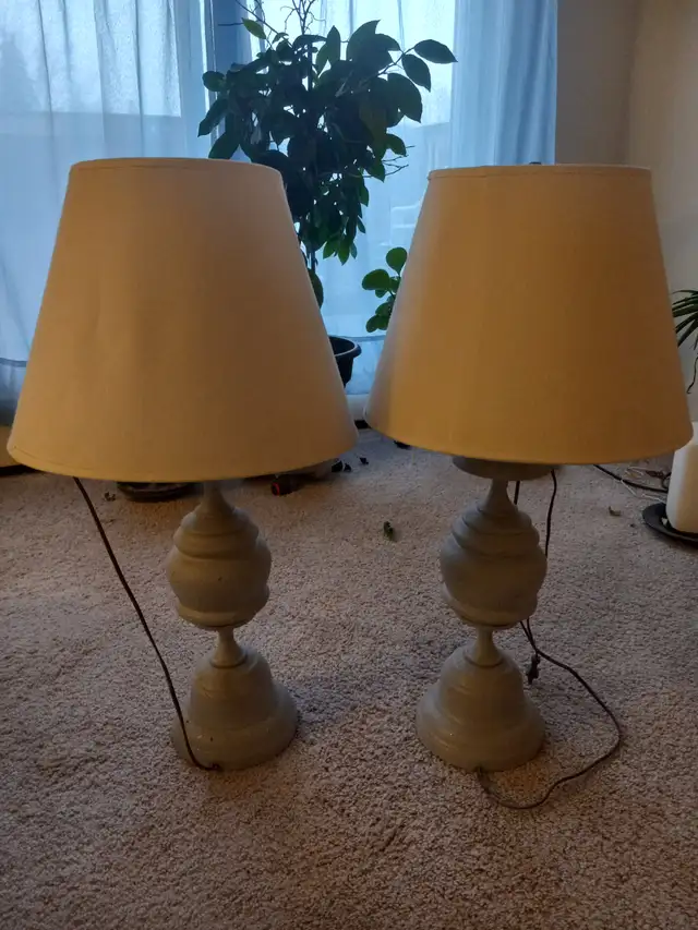 Table lamps404850825831403520