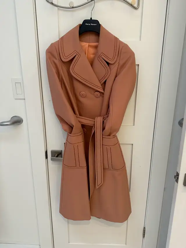 Coat Vintage 70s Coral MONTESELLI Wool Trench Rare in Women's - Tops & Outerwear in Laval / North Shore - Image 6