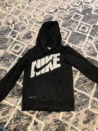 NIKE boys therma fit sweater size small