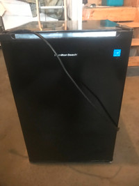 Compact Refrigerator, Black