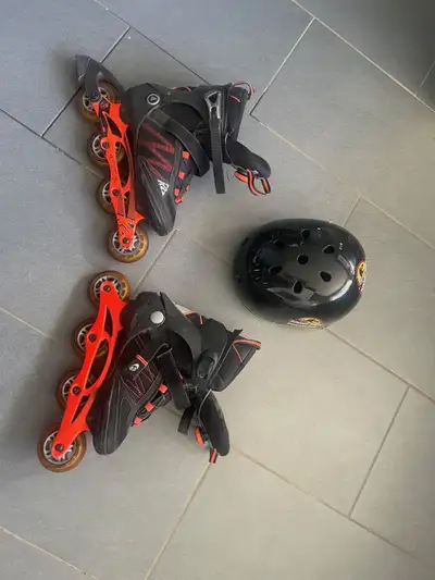 These are in new condition and hardly used. Helmet is size 58-60 cm