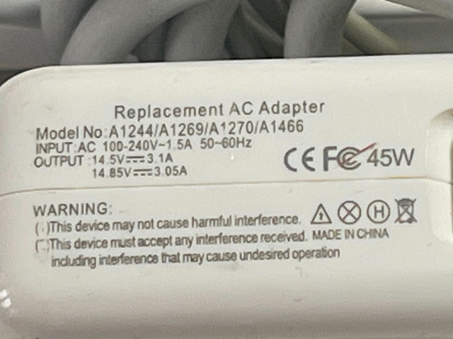 REPLACEMENT AC ADAPTOR,Mac Book Air Charger, 45W Magnetic Mag2 dans Câbles et connecteurs  à Ville de Montréal