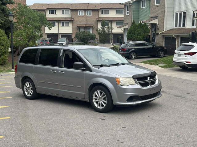 2015 dodge grand caravan in Cars & Trucks in City of Toronto - Image 2