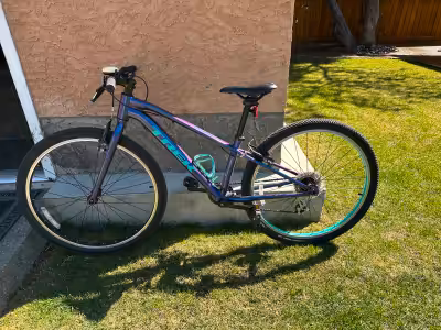 Trek 26 Wahoo Kids Bike. This bike is in excellent condition and was not not used as much as anticpa...