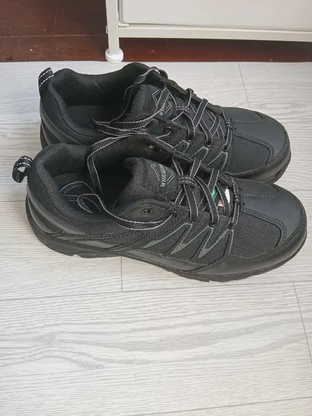 Size 10 Steel Toe Work Shoe