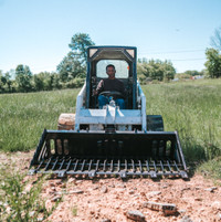 Nouveau 72" Rock Bucket Skid Steer Attachment