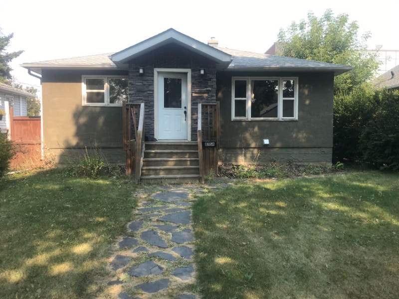 FULL HOUSE FOR RENT PET FRIENDLY BIG BACK YARD Long Term Rentals