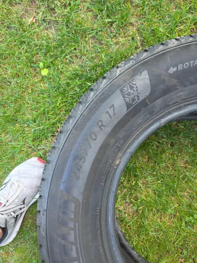 Michelin X ice Snow Tires 245 70 R17 in Tires & Rims in Kawartha Lakes - Image 4
