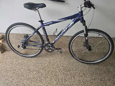 Giant mountain bike with disc brakes for sale , View more