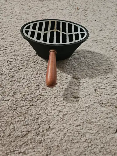 Vintage 1960s-70s Cast Iron Pipe Ashtray/Pipe Rest, Taiwan-Made, View more