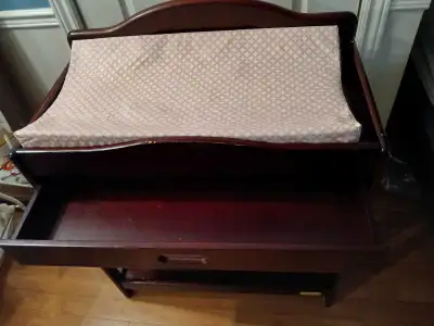 Meuble à langer + (Bassinet) + Tapis + Siège d’auto – Ve, View more