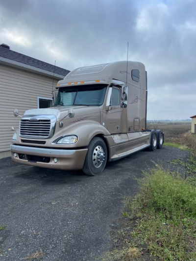 2004 Freightliner for sale by owner. Details: Make: Freightliner Model: Columbia Year: 2004 Color: B...