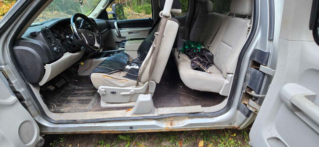 2010 Chevrolet Silverado 1500 in Cars & Trucks in Sudbury - Image 2