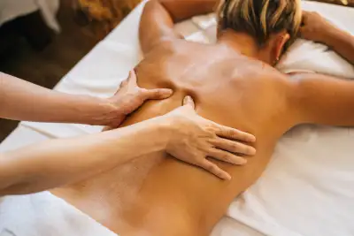 Je donne des massages relaxante à femme, View more