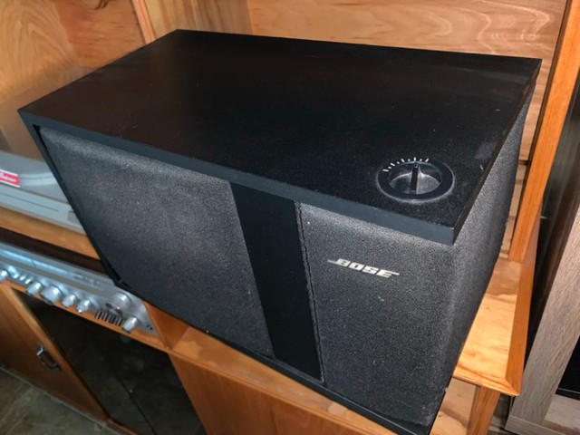 Caisse BOSE 301 in Speakers in St-Georges-de-Beauce - Image 2