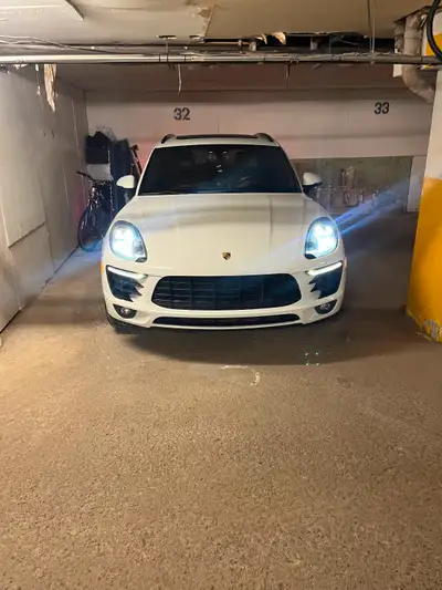 Porsche Macan S 2015 avec 3 suspension aire (normal-sport-super sport avec 4 pneu hiver 20pouces , a...