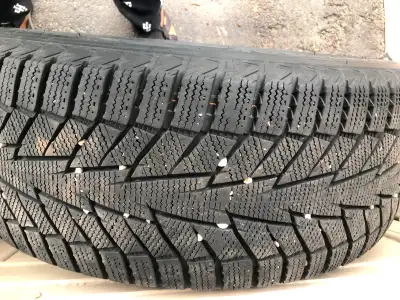 4 Hankook Winter I-Cept- IZ2 8mm tread used 2 seasons on steel audi rims Absolutely no rust on rims