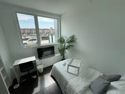 Looking for a clean and comfortable room in North York? A G1 Entrance Room is available in a spaciou...