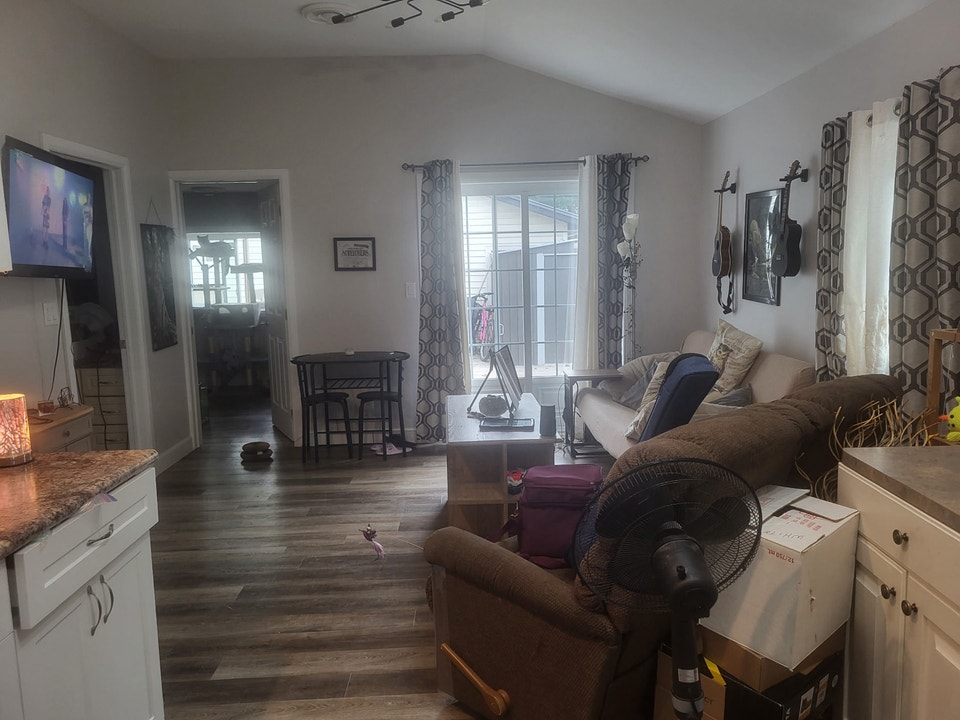 2 bedroom 1 bath house 2