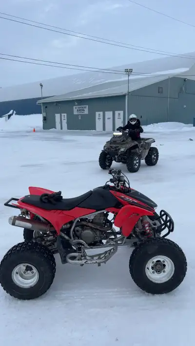 2006 Honda TRX450R Runs great, fresh tune up, ready to ride. Manual Transmission, no I’m not going t...