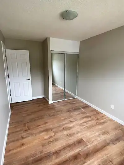 Room available starting February. Competitive pricing at $40/day or $240/week, with every 4th week f...