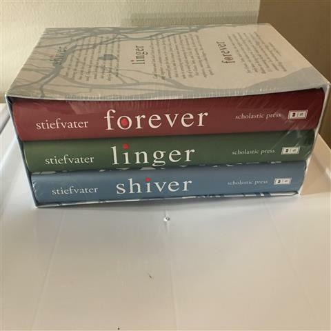 Scholastic Shiver, Linger, Forever box set by Maggie Stiefvater in Fiction in Markham / York Region - Image 2