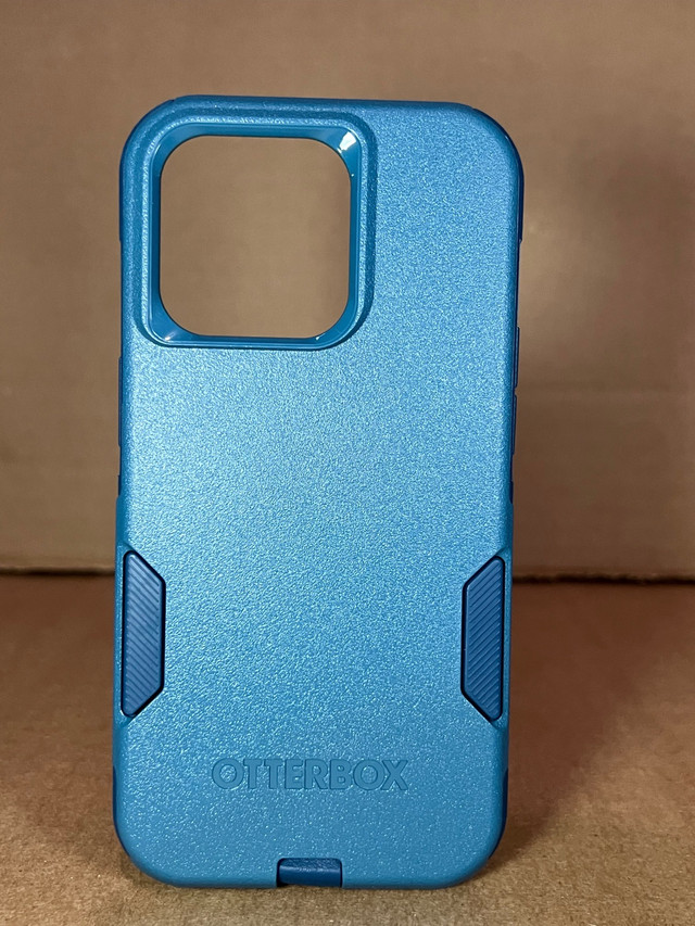 (New) Otterbox iPhone 14 Pro Commuter - Blue Case in Cell Phone Accessories in Stratford - Image 2